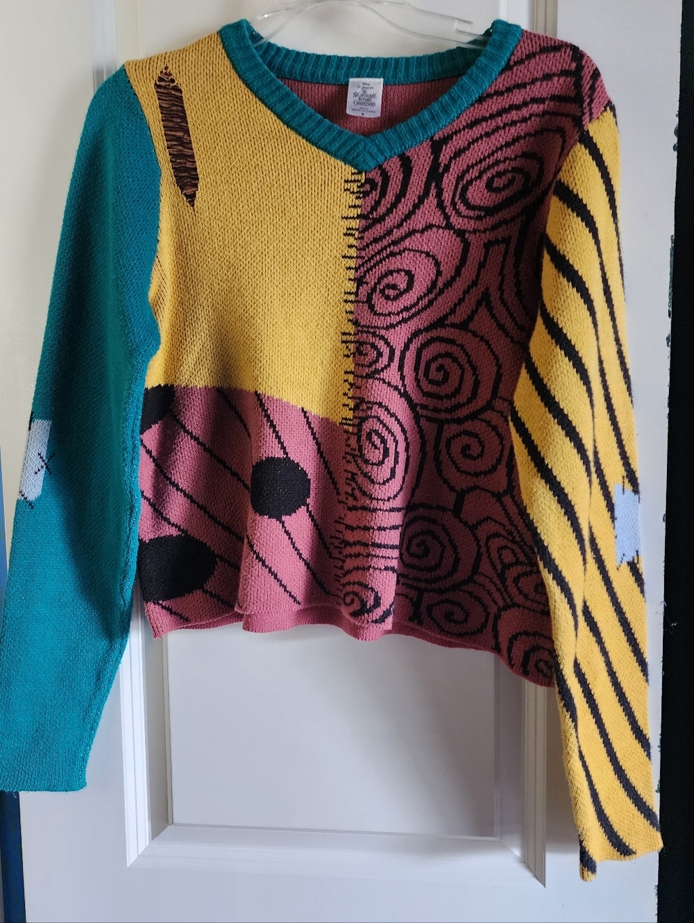 Disney The Nightmare Before Christmas Sweater Size Small